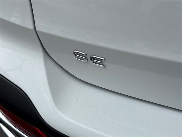 Used 2025 Volkswagen Taos SE image 9