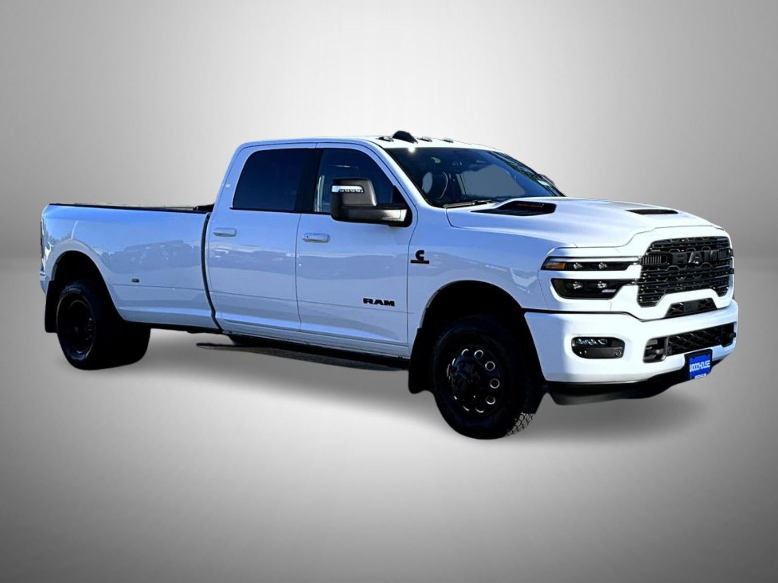 Used 2025 RAM 3500 Laramie AWD/4WD image 3