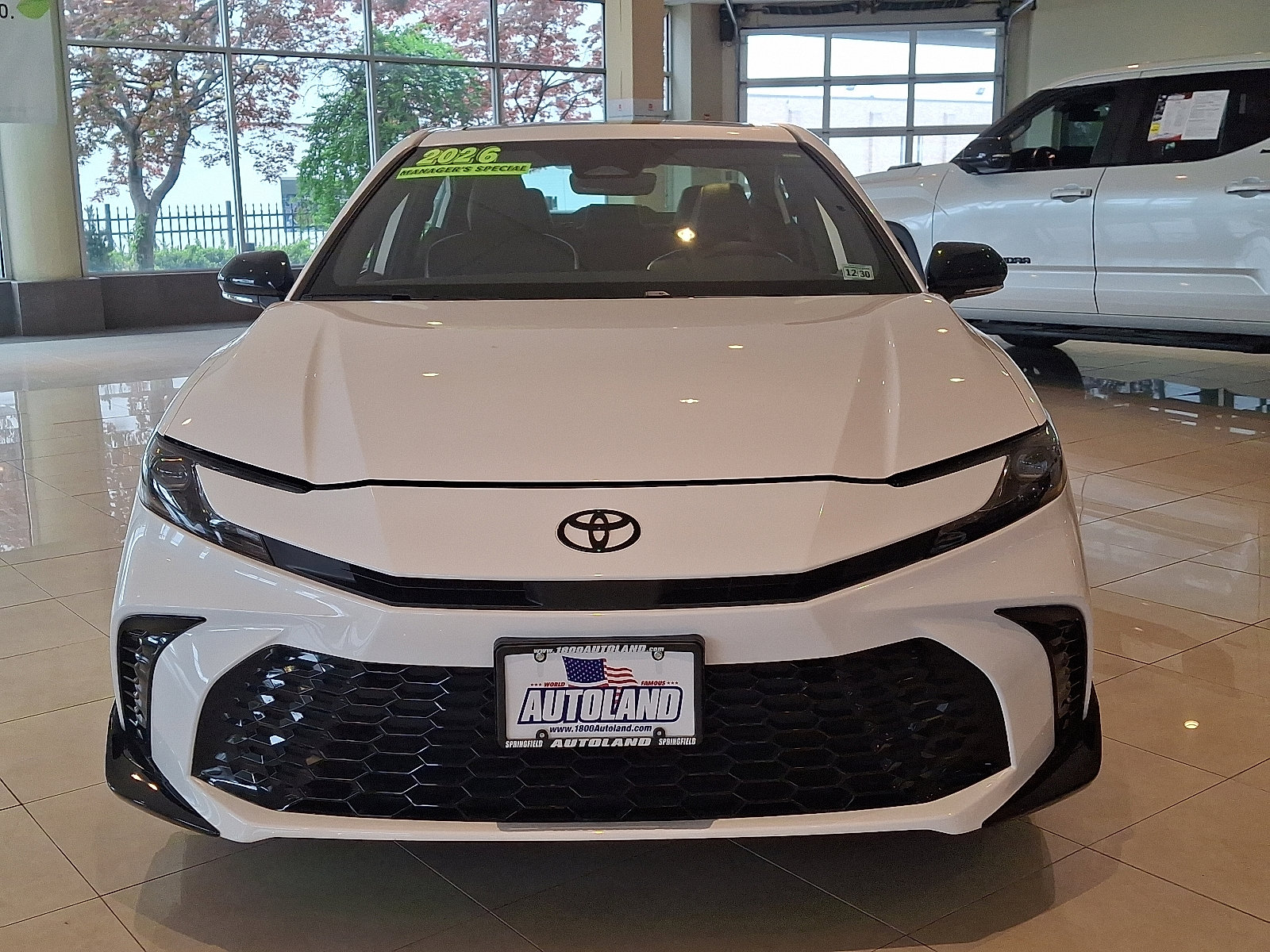 Used 2026 Toyota Camry SE w/ Convenience Package AWD/4WD image 2