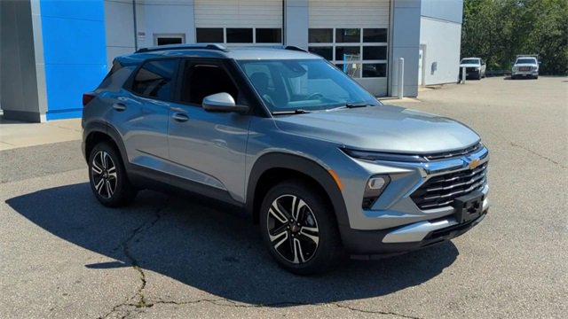 New 2026 Chevrolet TrailBlazer LT w/ Convenience Package image 2