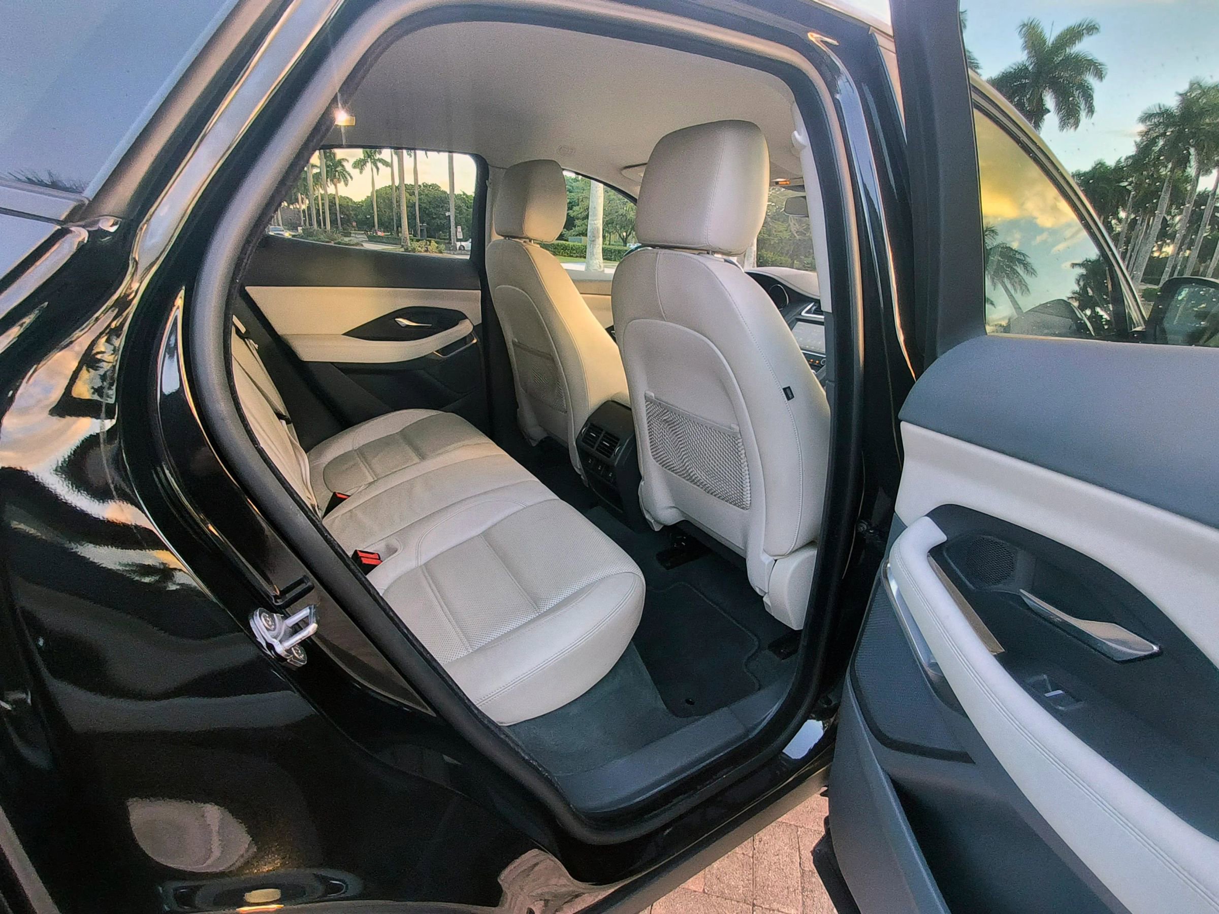 Used 2018 Jaguar E-PACE S image 27