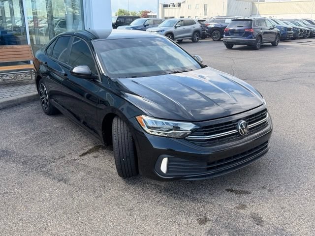 Certified 2023 Volkswagen Jetta Sport FWD image 5