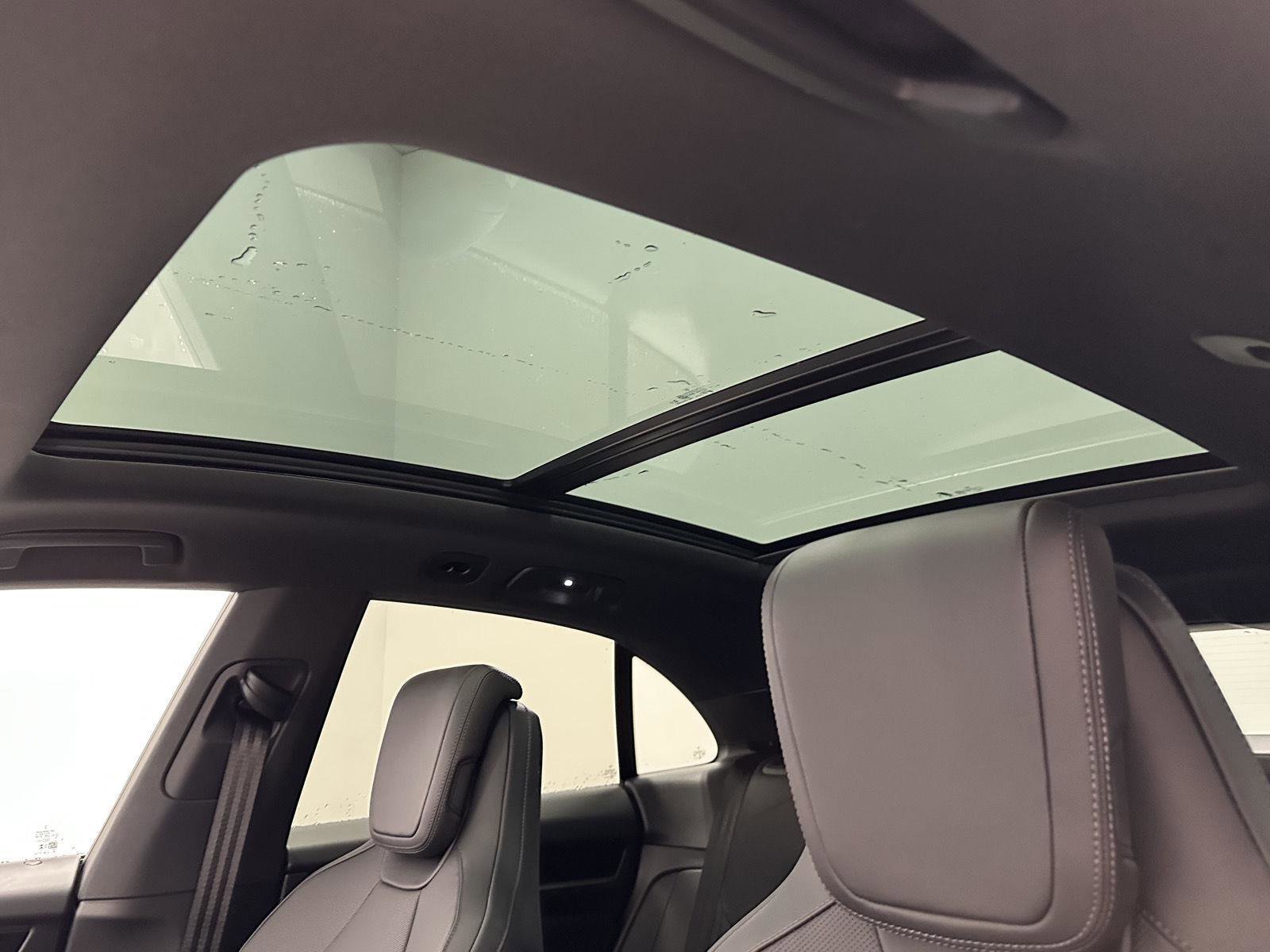 New 2025 Porsche Macan 4S Electric AWD/4WD image 21