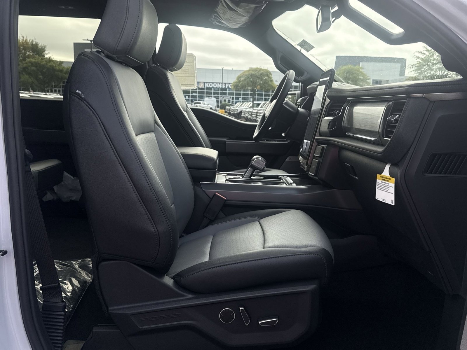 New 2025 Ford F150 Lightning Lariat image 44