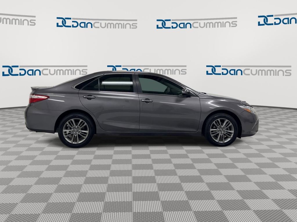 Used 2017 Toyota Camry SE FWD image 9