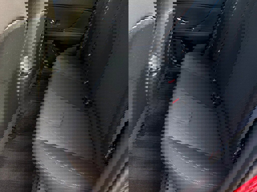 Certified 2023 Hyundai Elantra SE image 11