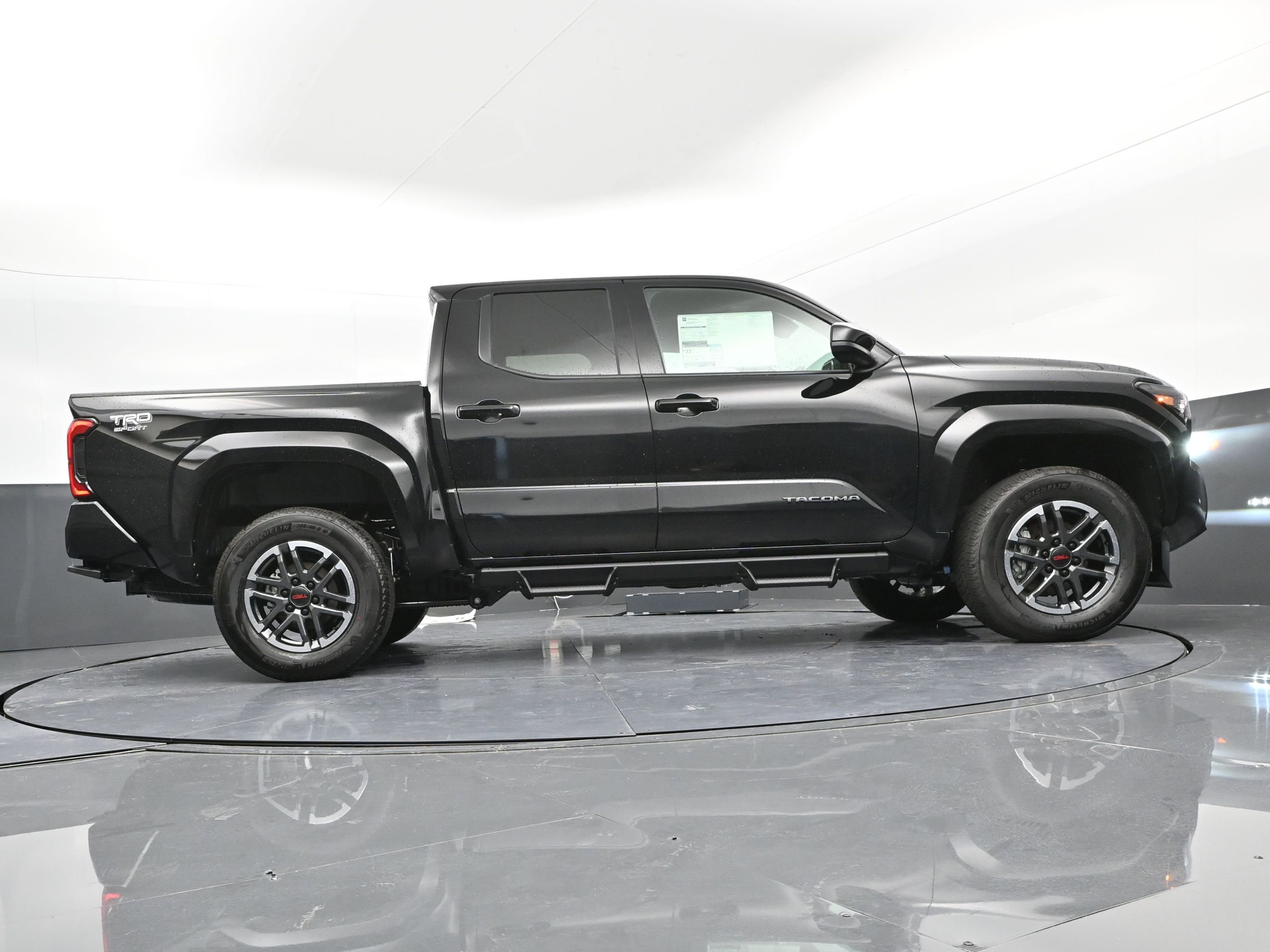 Certified 2025 Toyota Tacoma TRD Sport image 30