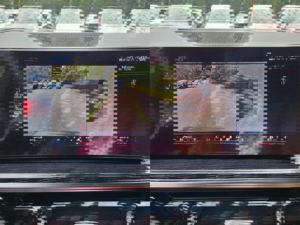 New 2026 BMW X7 M60i image 16