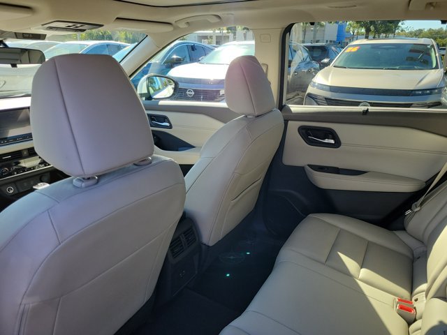 Used 2023 Nissan Rogue SV w/ SV Premium B Package FWD image 13