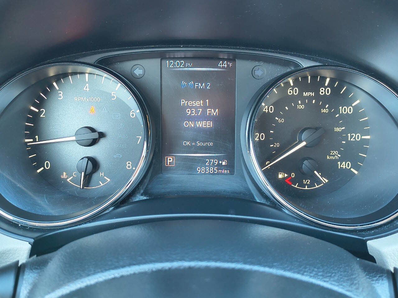 Used 2018 Nissan Rogue Sport SV w/ SV Technology Package image 18