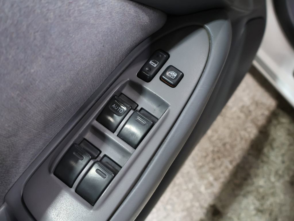 Used 2001 Toyota Camry LE image 14