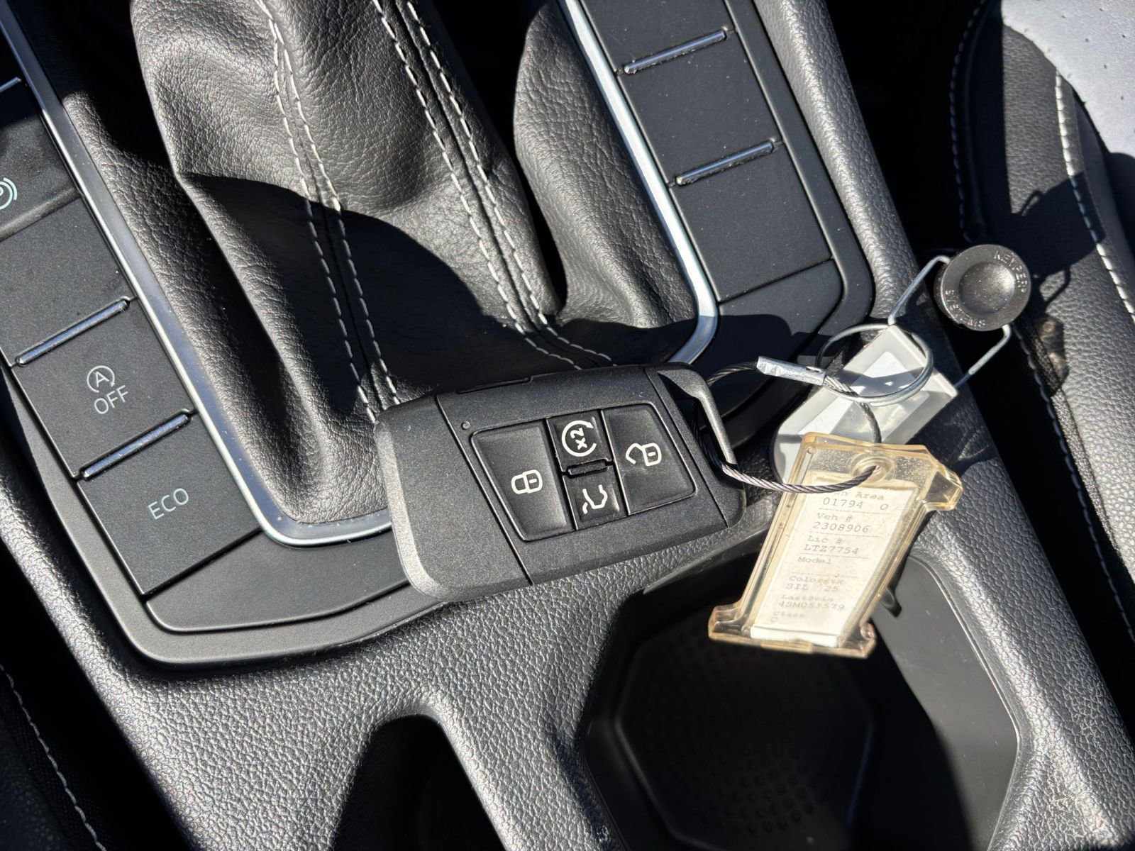 Used 2025 Volkswagen Jetta SE image 22