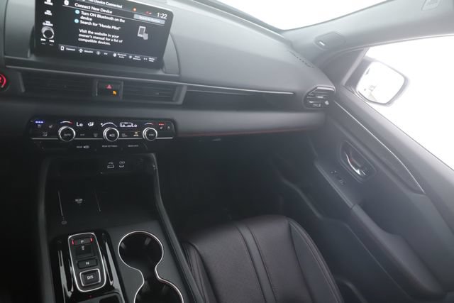 Used 2025 Honda Pilot Black Edition image 27