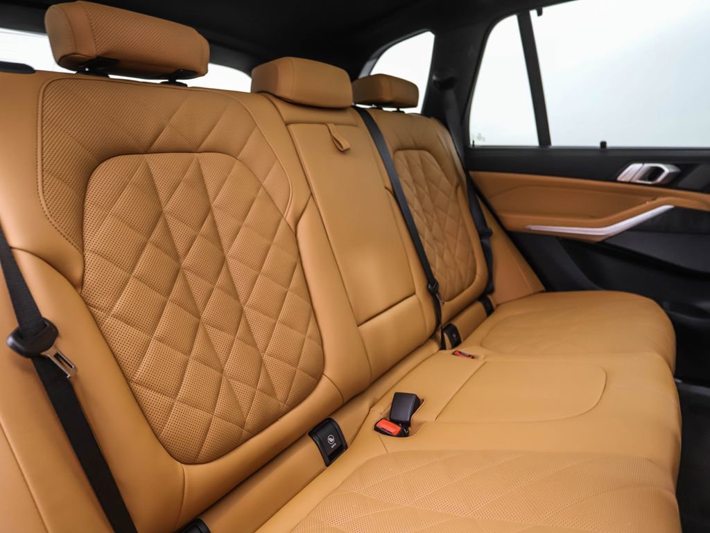 Certified 2024 BMW X5 xDrive40i w/ Executive Package image 27