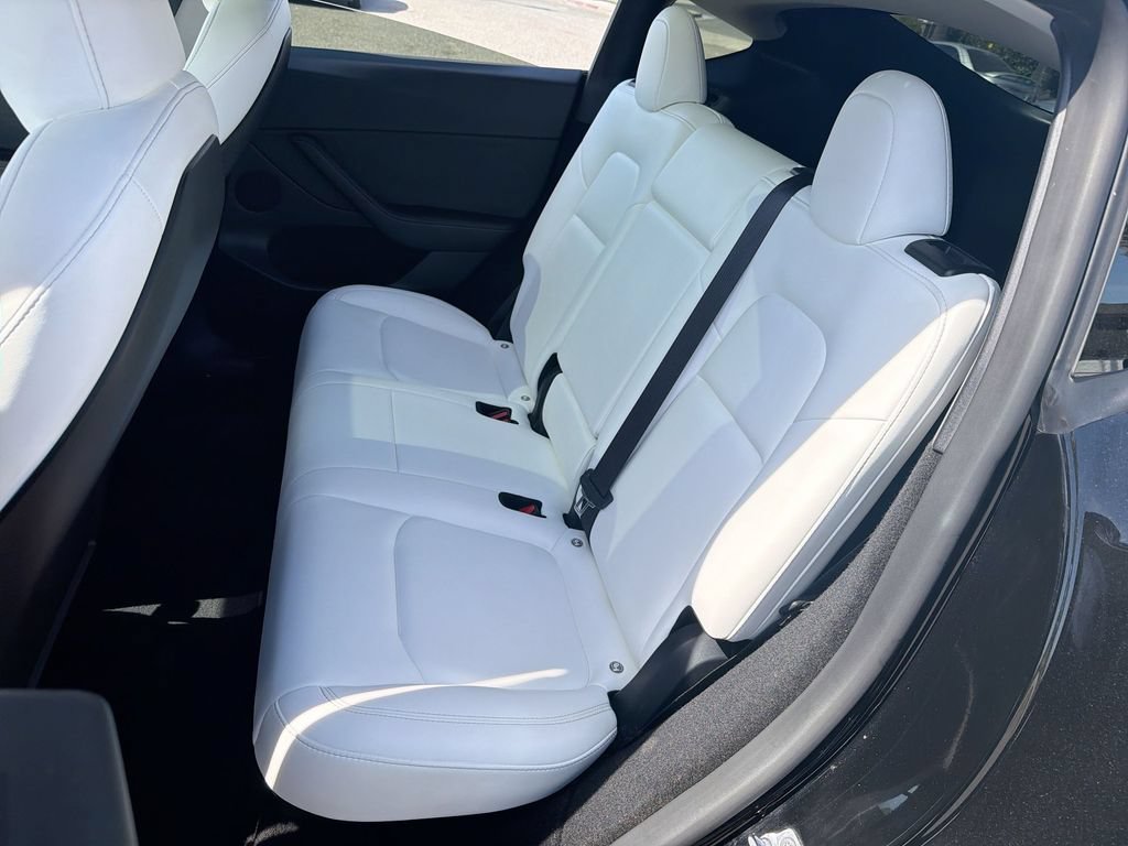 Used 2024 Tesla Model Y Long Range RWD image 25