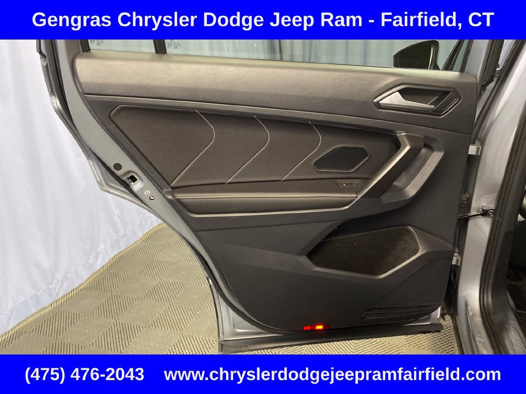 Used 2023 Volkswagen Tiguan SE AWD/4WD image 23