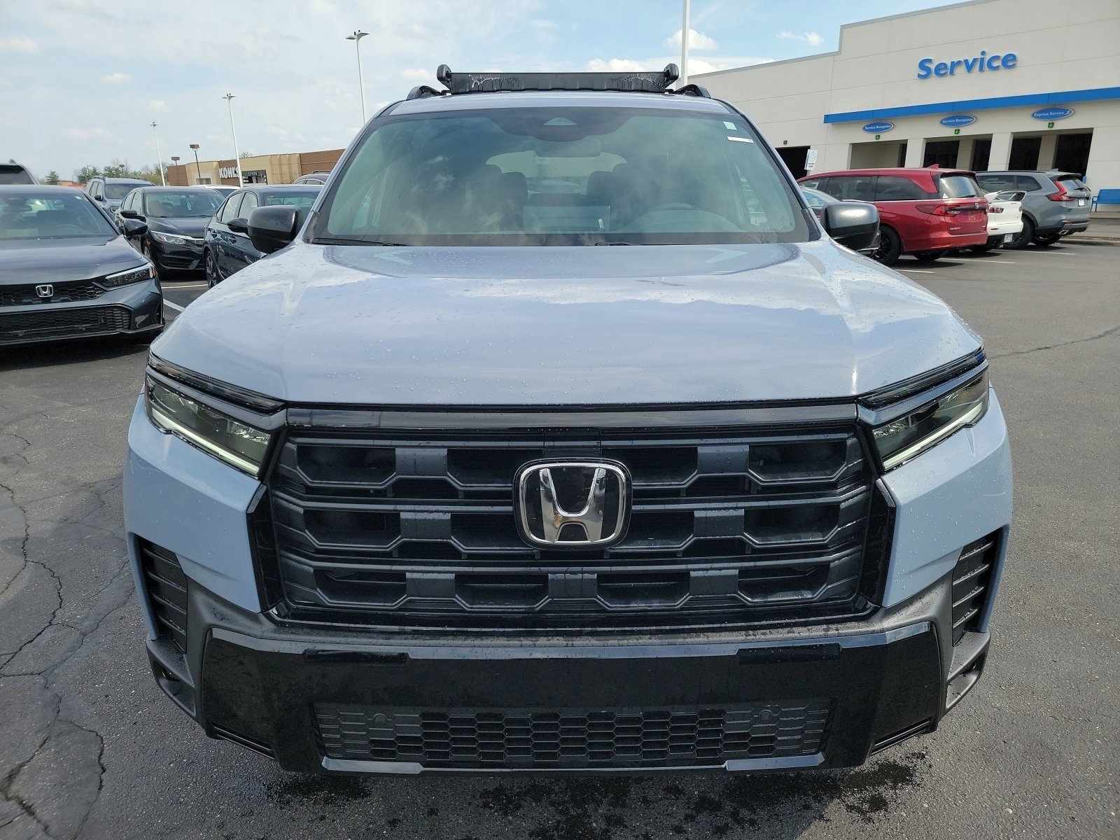 New 2026 Honda Pilot Sport image 2