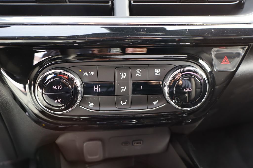 New 2026 Chevrolet Trax RS w/ Sunroof Package image 19