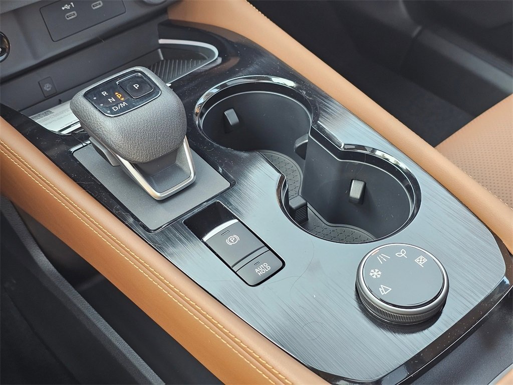 New 2026 Nissan Rogue Platinum image 18