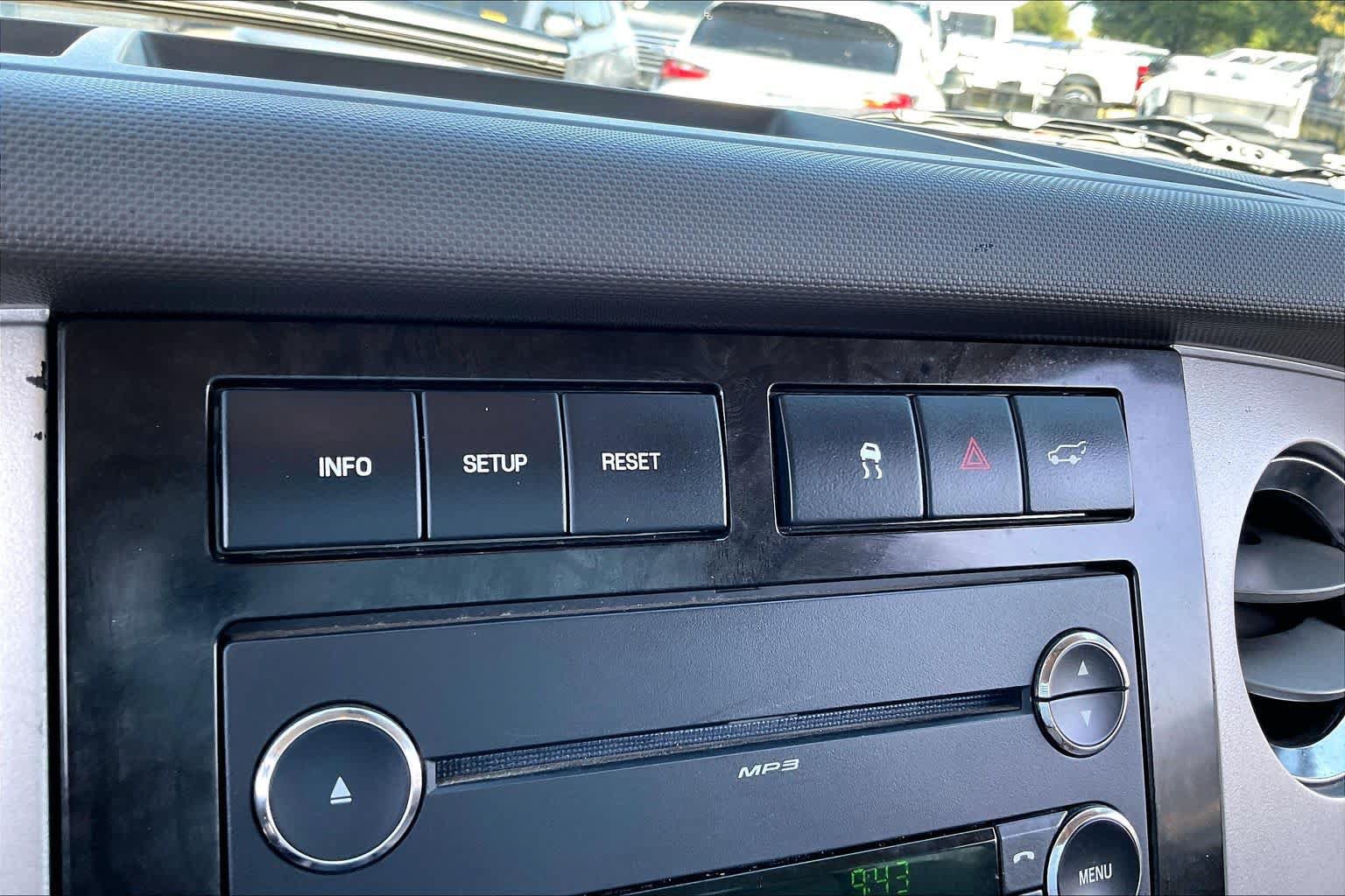 Used 2011 Ford Expedition Limited RWD image 31