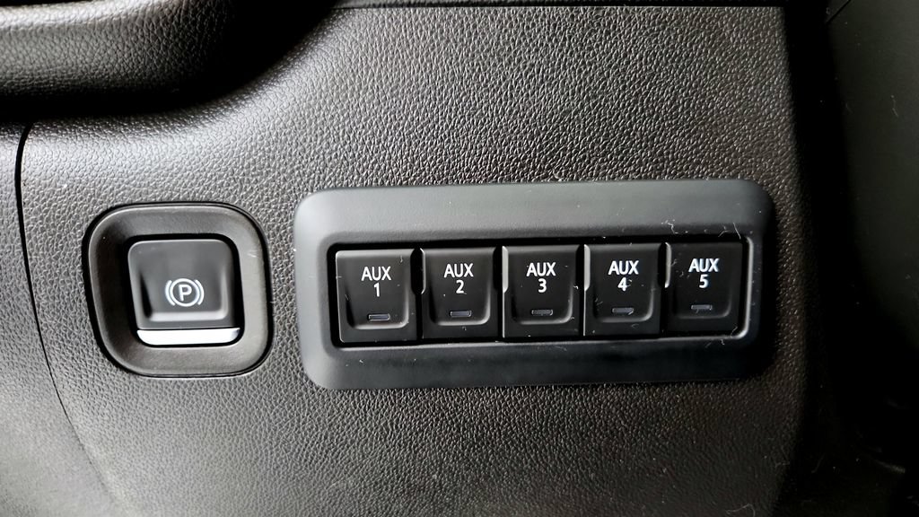 Used 2024 GMC Sierra 2500 Pro w/ Convenience Package AWD/4WD image 29