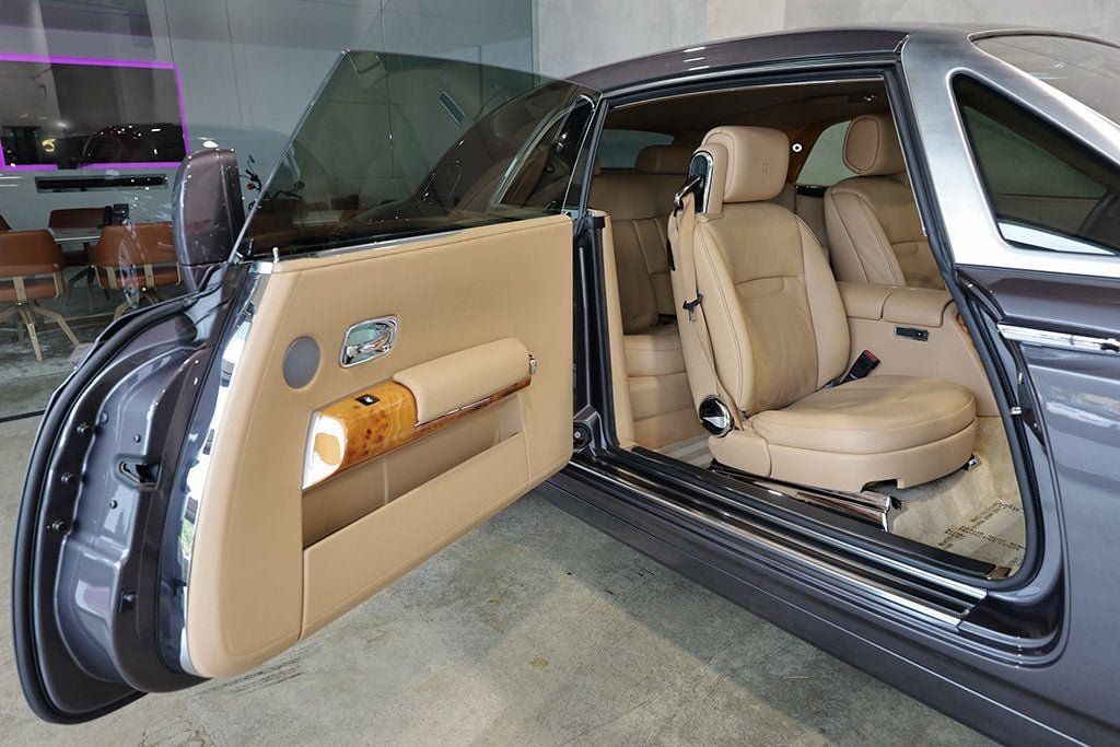 Used 2010 Rolls-Royce Phantom Coupe RWD image 14