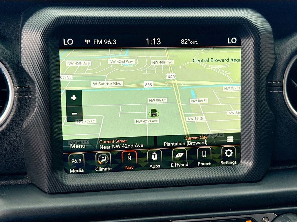 Used 2022 Jeep Wrangler Unlimited Sahara image 14