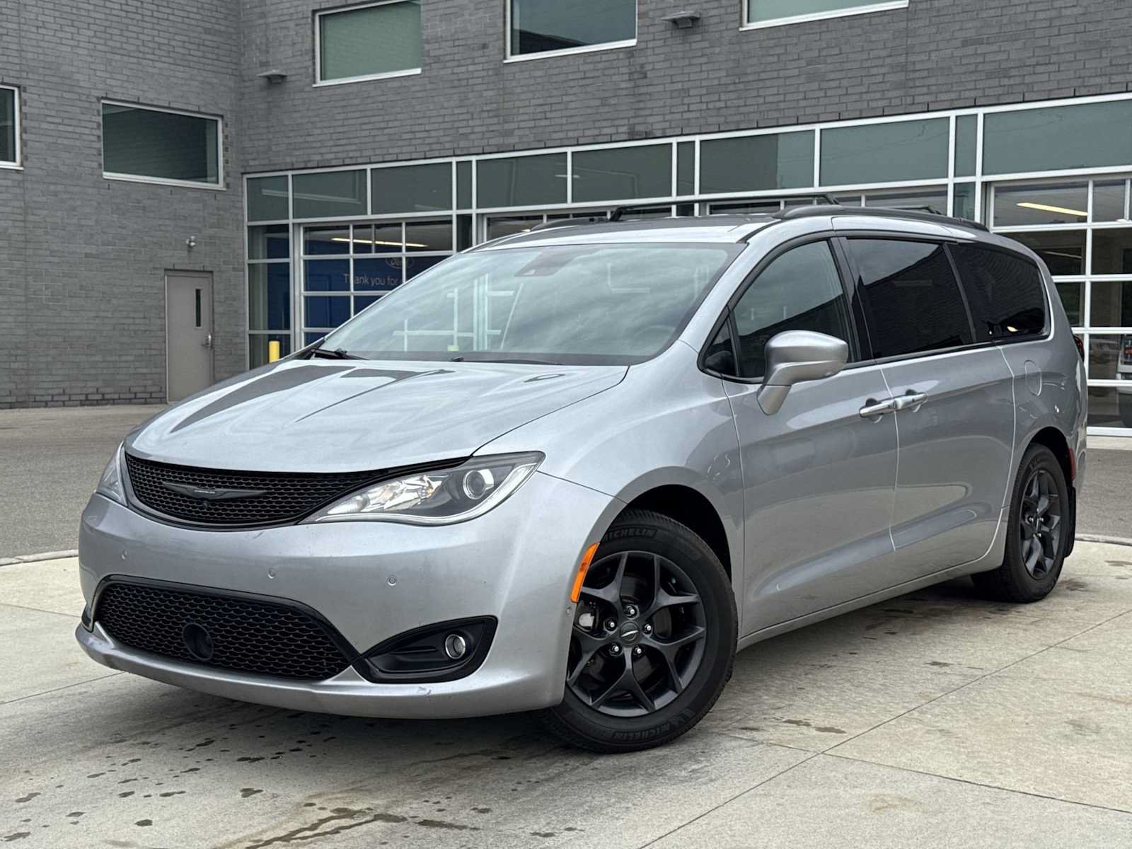 Used 2018 Chrysler Pacifica Touring-L w/ Advanced Safetytec Group