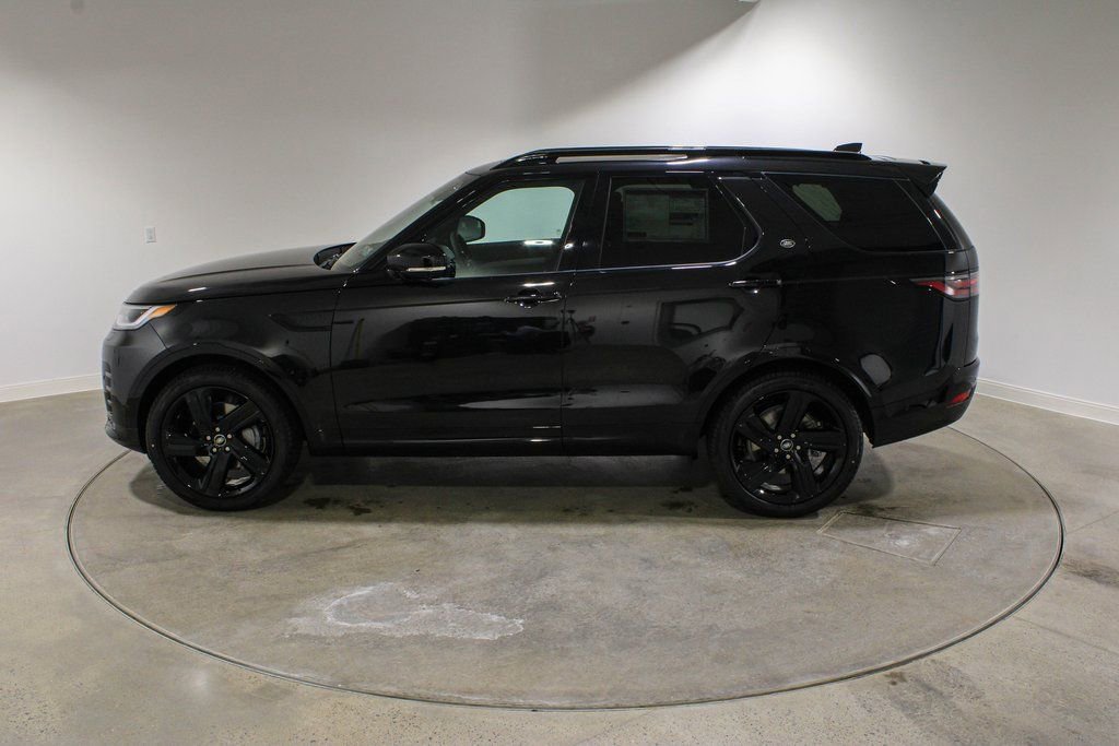 New 2026 Land Rover Discovery Dynamic SE image 2