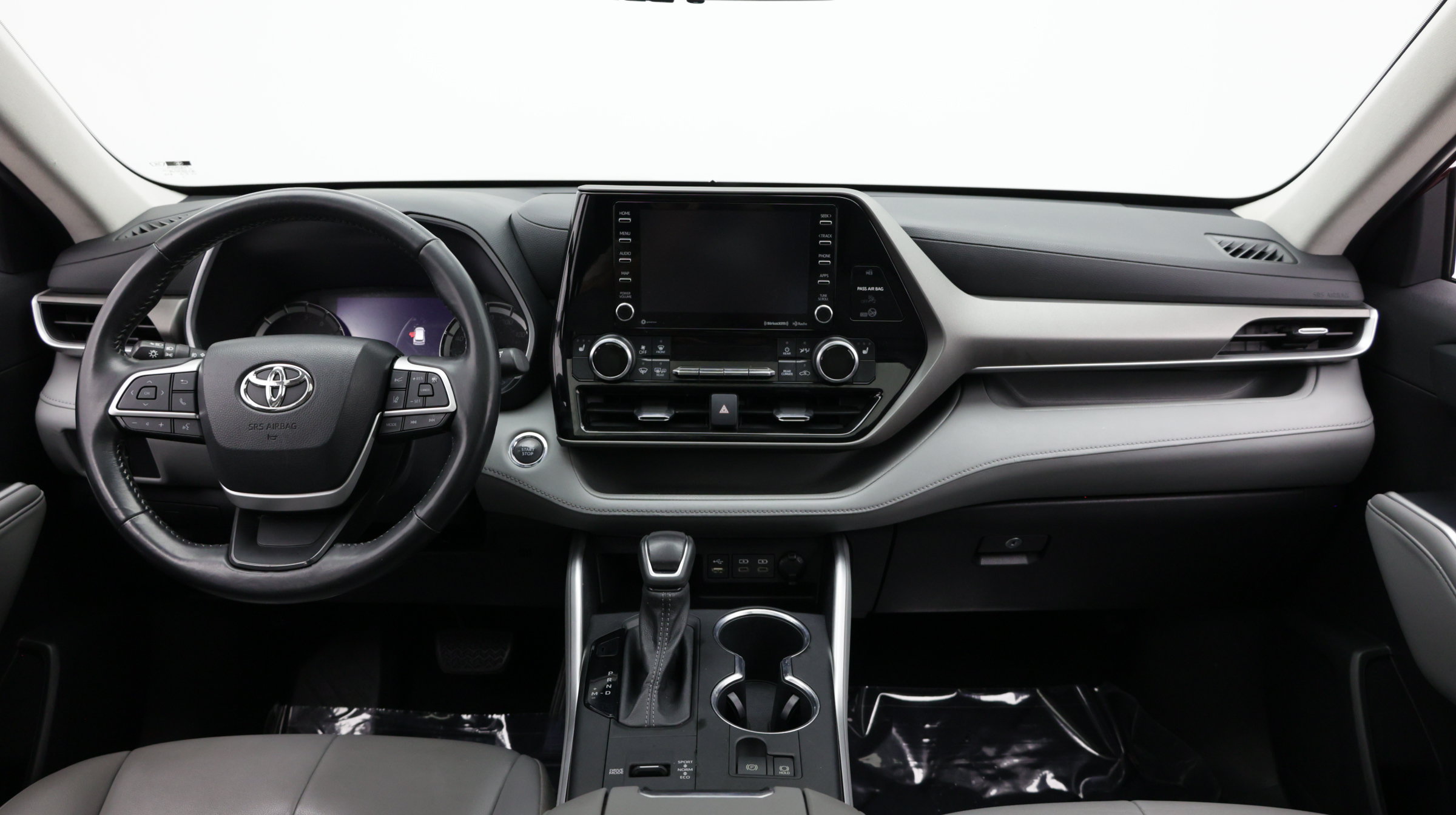 Used 2022 Toyota Highlander XLE FWD image 41