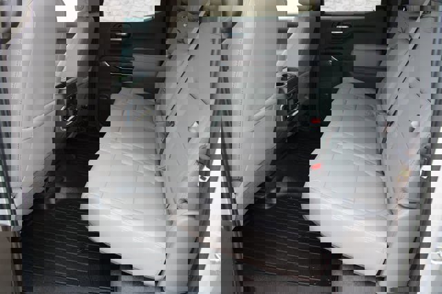 Used 2020 GMC Sierra 1500 SLT w/ SLT Premium Package image 5