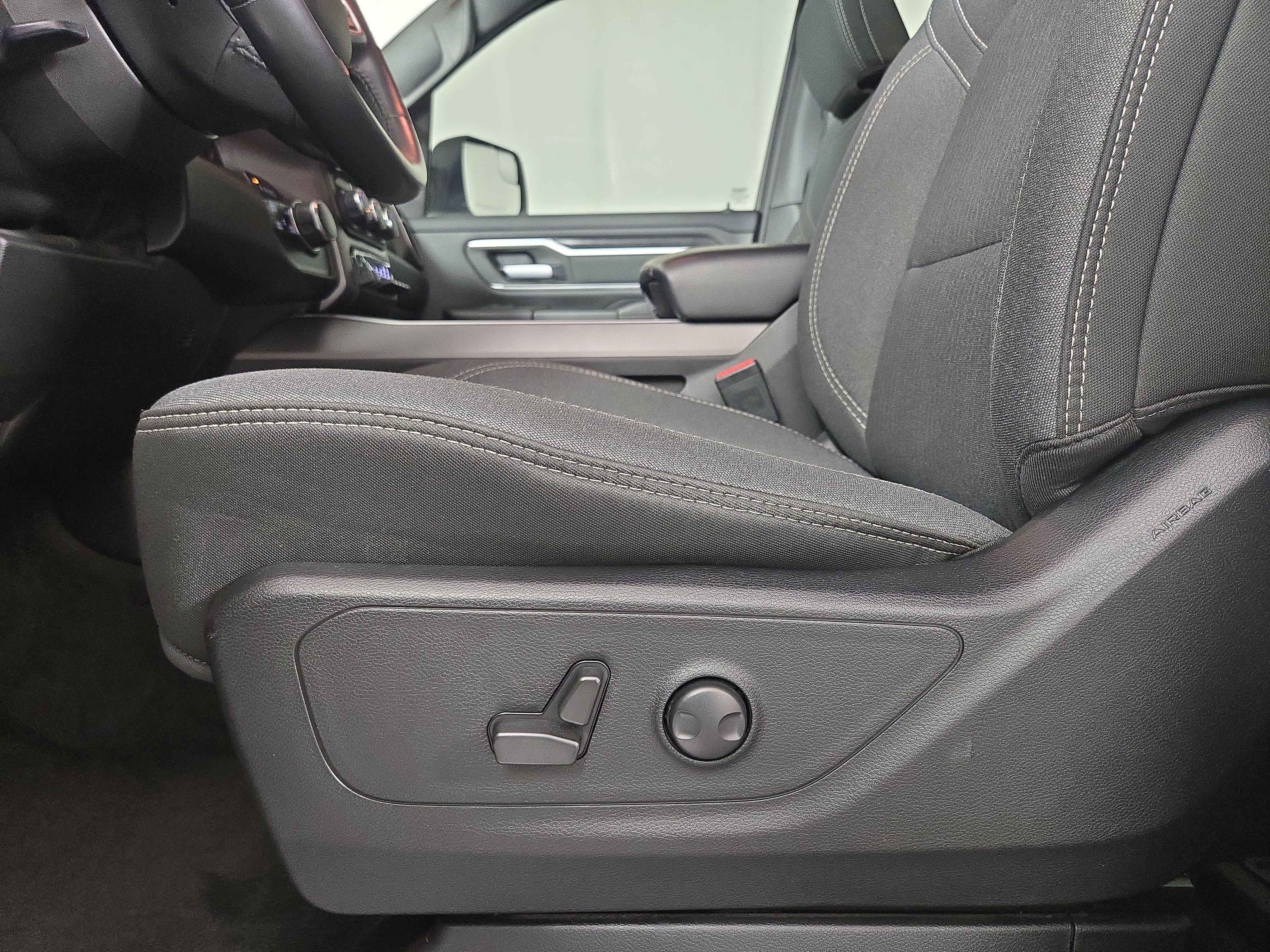 Certified 2022 RAM 1500 Big Horn AWD/4WD image 32