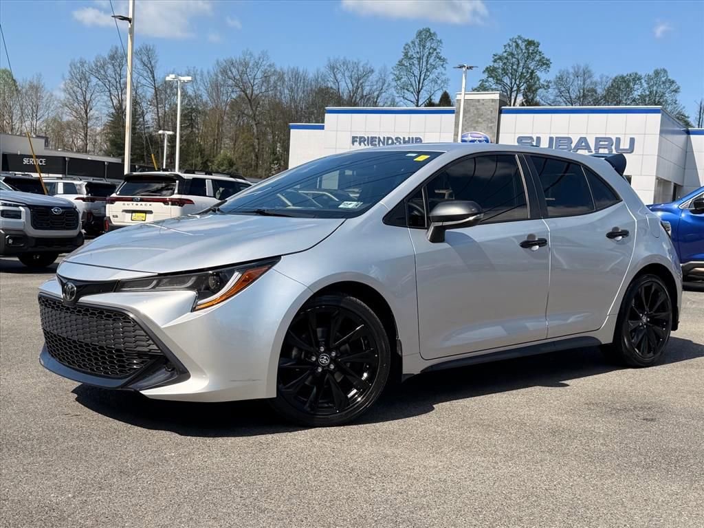 Used 2022 Toyota Corolla SE FWD image 2