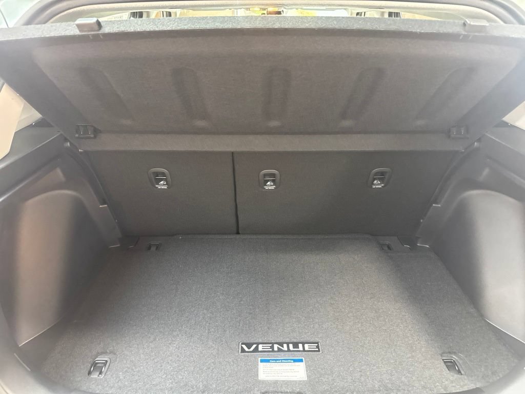 New 2026 Hyundai Venue SEL FWD image 9