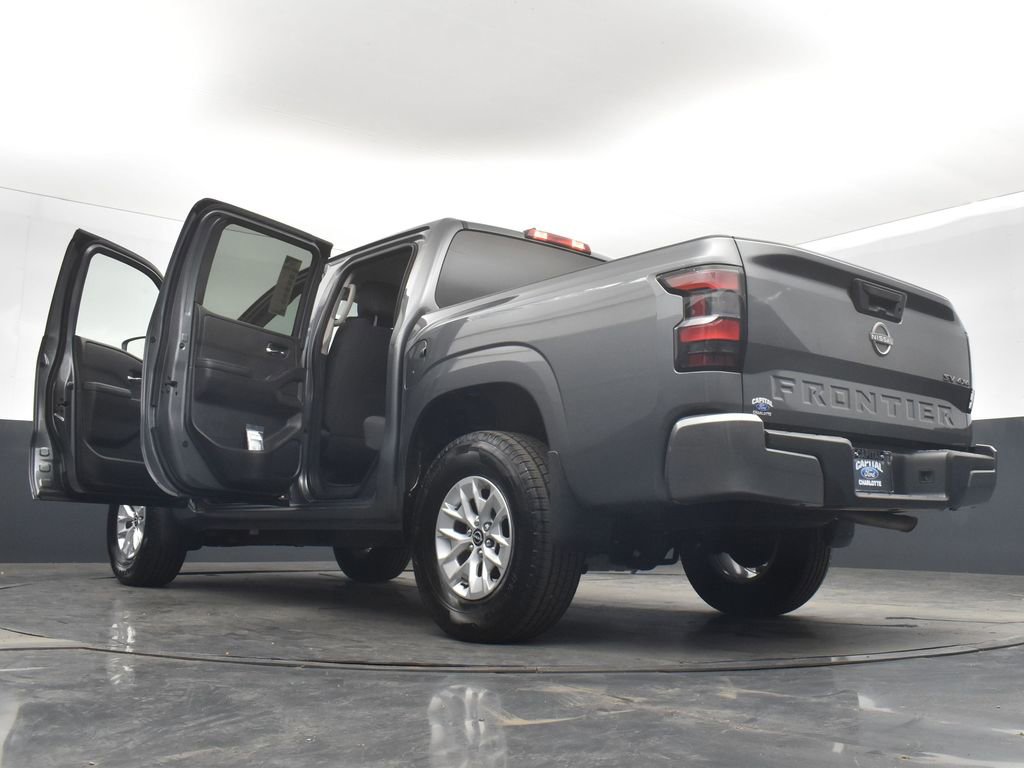 Used 2024 Nissan Frontier SV image 35