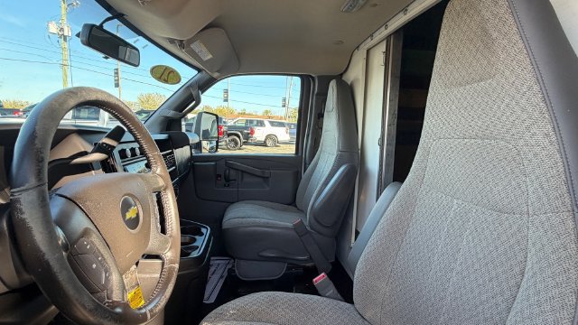 Used 2021 Chevrolet Express 4500 Extended w/ Power Convenience Package RWD image 19