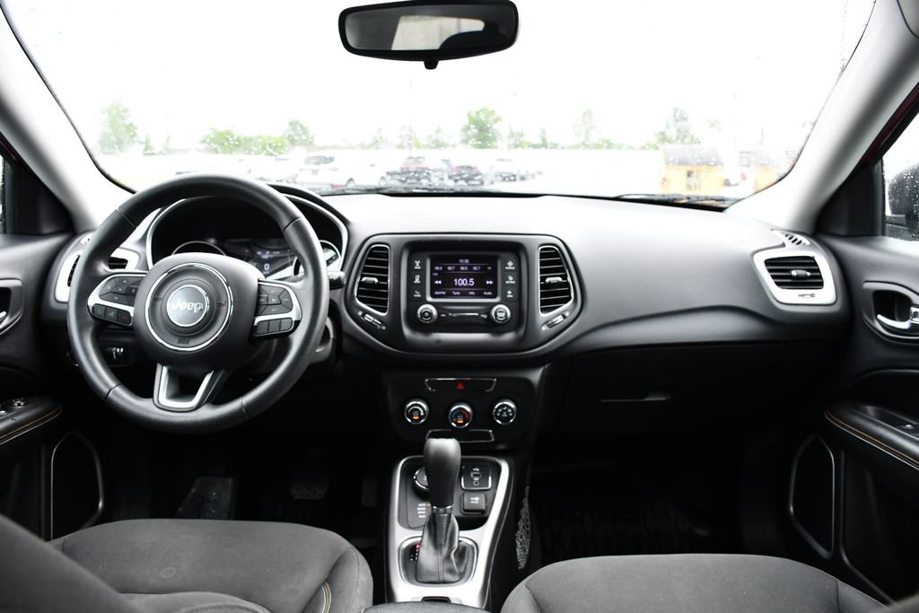 Used 2018 Jeep Compass Sport AWD/4WD image 23