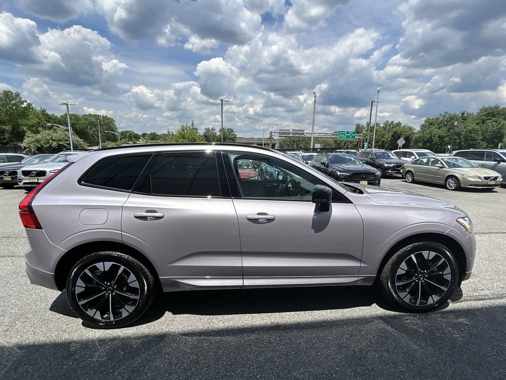 New 2026 Volvo XC60 B5 Plus w/ Protection Package Premier AWD/4WD image 9