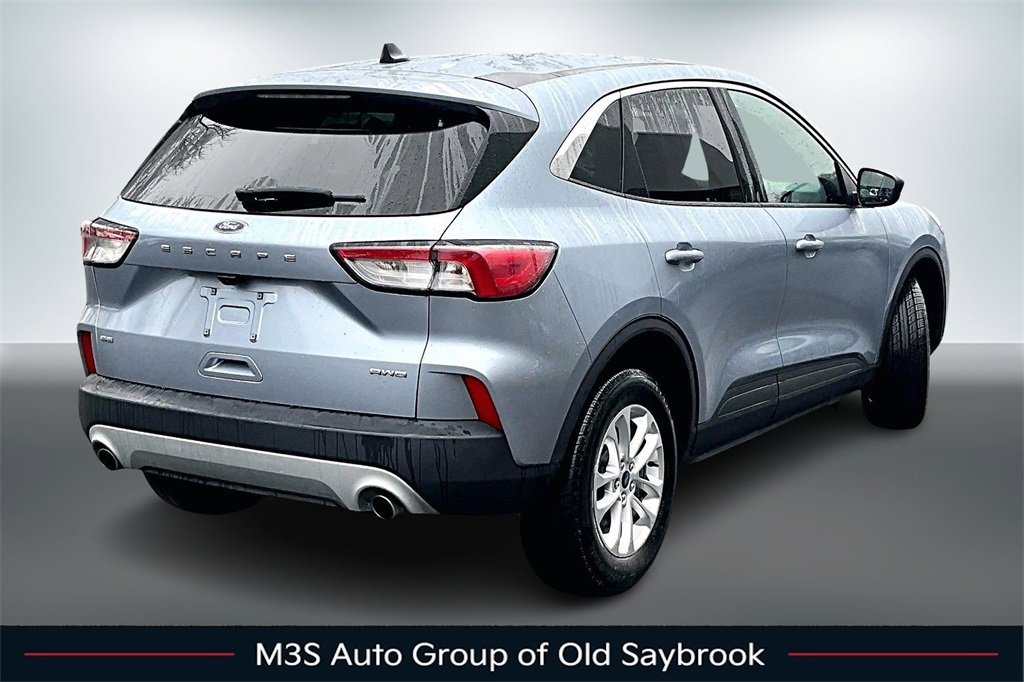 Used 2022 Ford Escape SE image 6