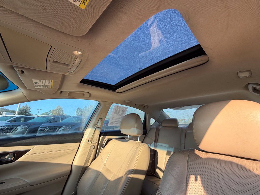 Used 2013 Nissan Altima 3.5 SL w/ Technology Pkg FWD image 22