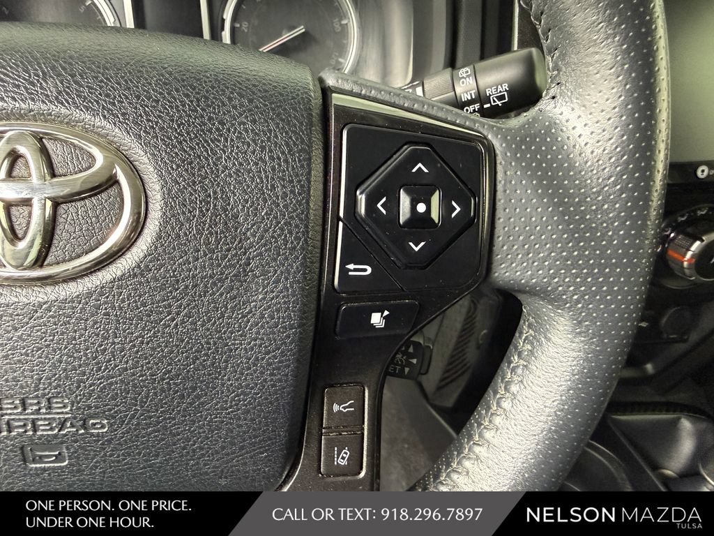 Used 2021 Toyota 4Runner Venture w/ Moonroof Package AWD/4WD image 22