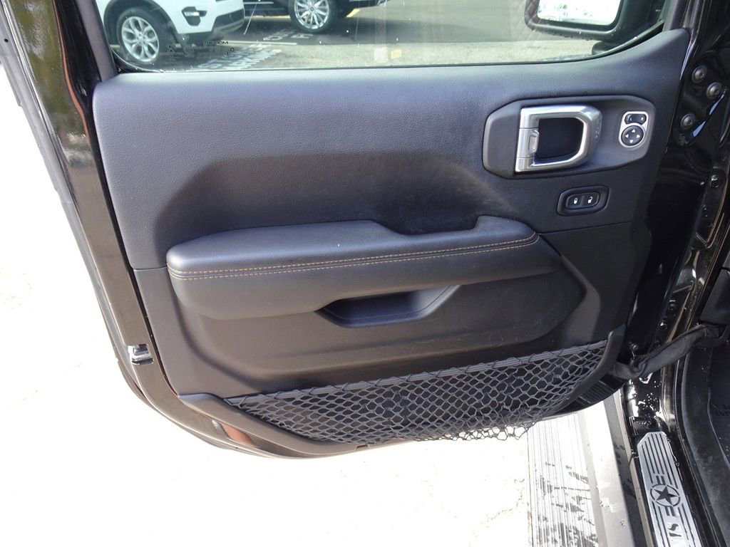 Used 2021 Jeep Wrangler Unlimited Sahara image 12