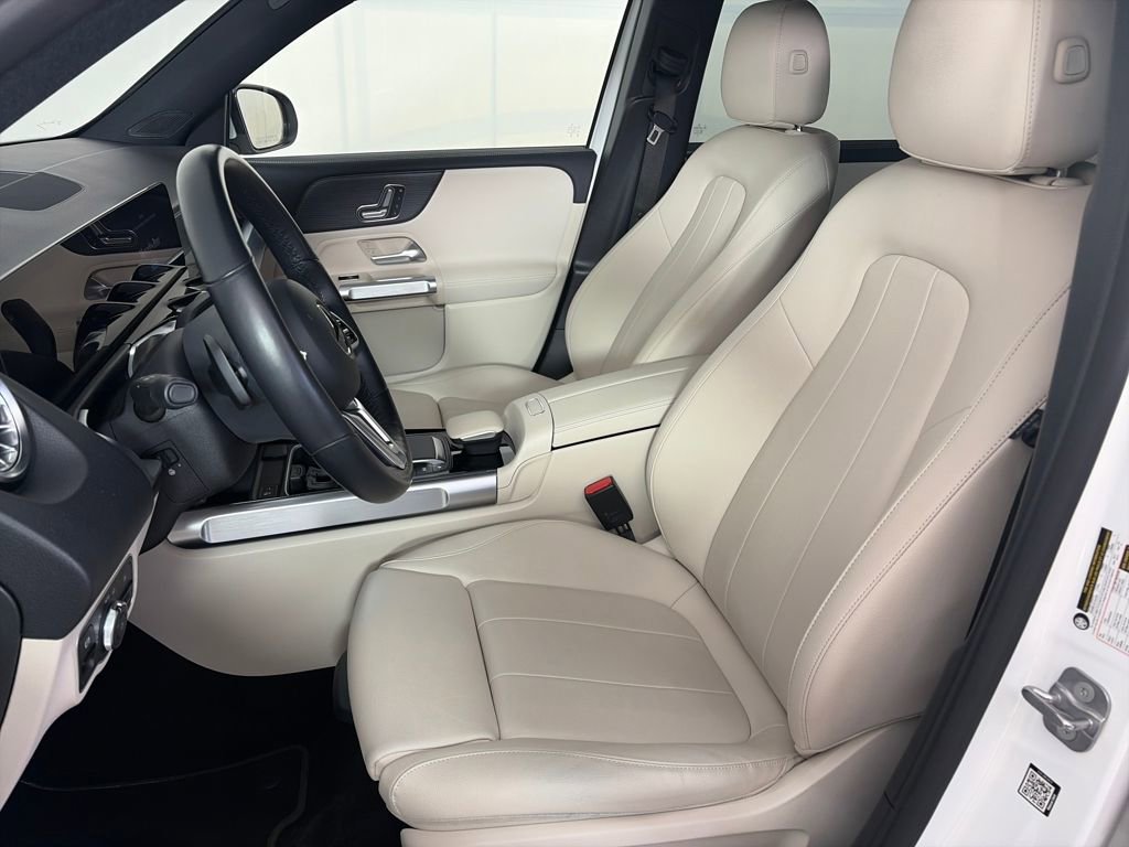 Used 2023 Mercedes-Benz EQB 300 4MATIC image 11