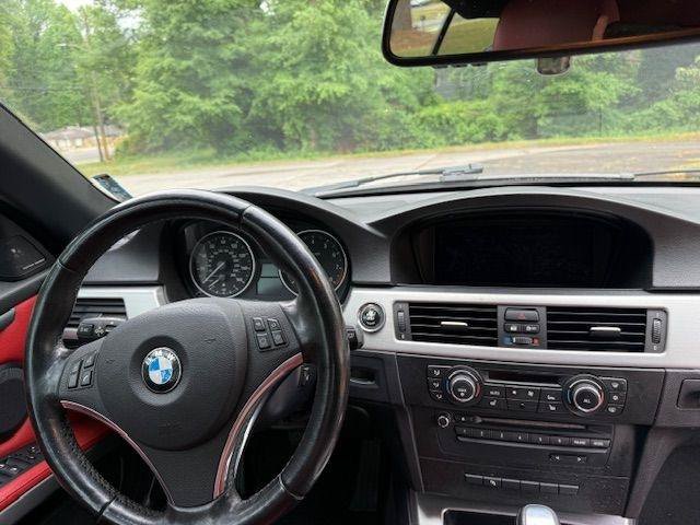 Used 2011 BMW 328i Convertible RWD image 14