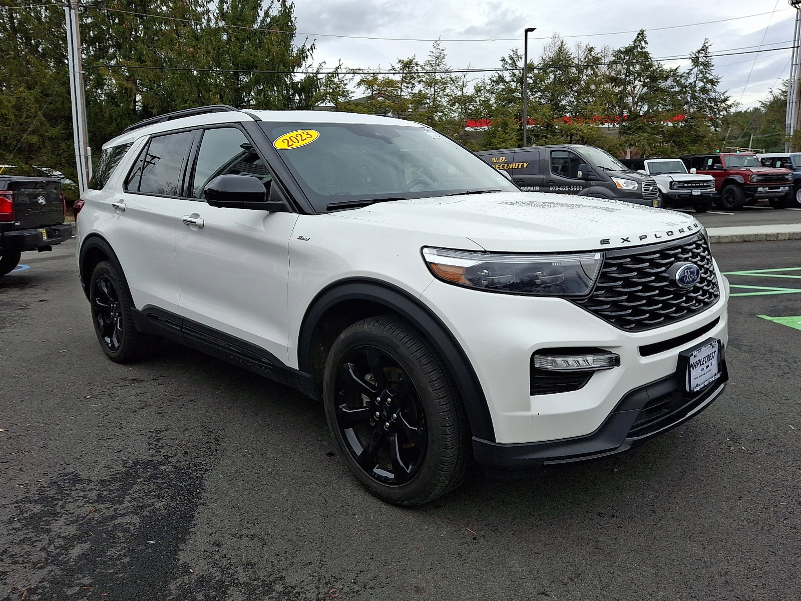 Certified 2023 Ford Explorer ST-Line w/ Class IV Trailer Tow Package image 3