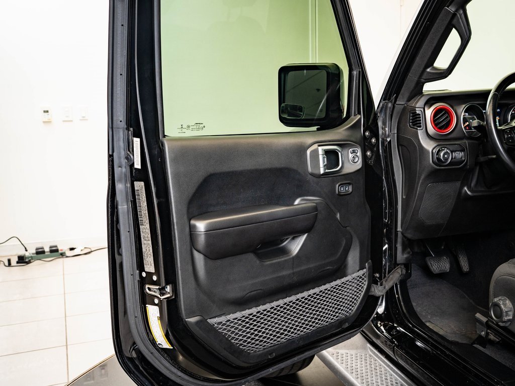 Used 2019 Jeep Wrangler Sport S image 25