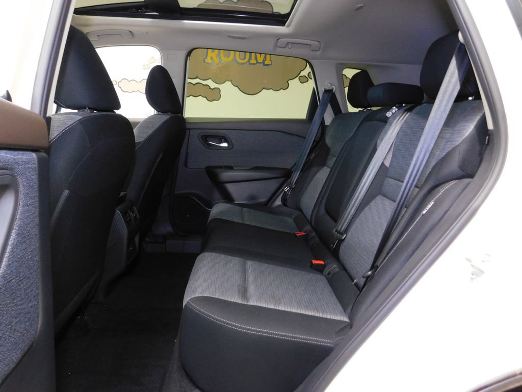 Used 2023 Nissan Rogue SV AWD/4WD image 54