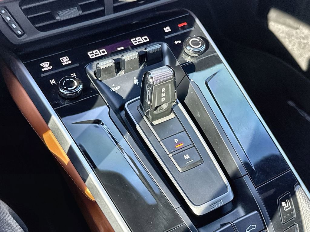 Used 2025 Porsche 911 Carrera image 25