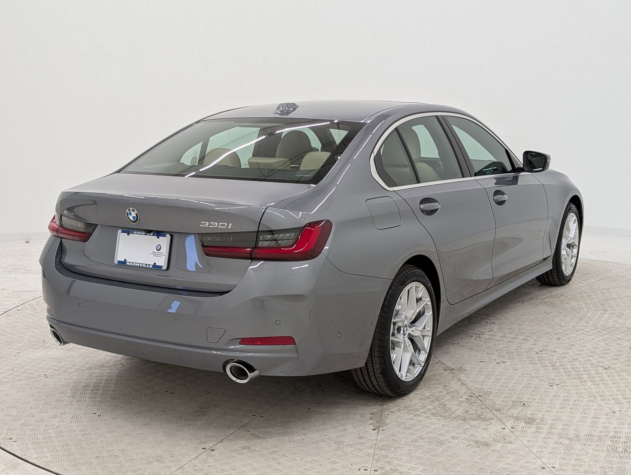 Used 2025 BMW 330i xDrive Sedan w/ Premium Package image 8