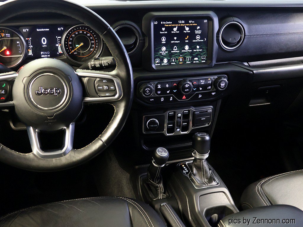 Used 2019 Jeep Wrangler Unlimited Sahara w/ Uconnect 4C Nav & Sound Group AWD/4WD image 16